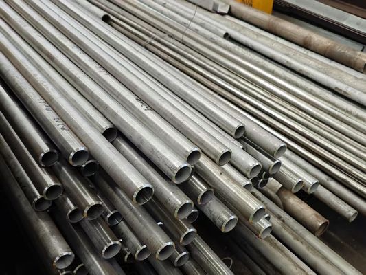 ASTM A192 Czarne - malowane wysokociśnieniowe bezszwowe rurki kotłowe do zastosowań przemysłowych