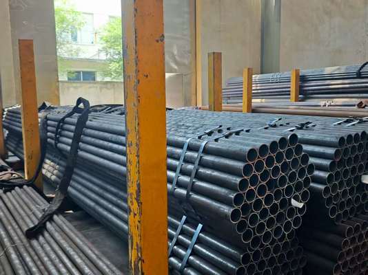 Bezszwowe rurki kotłowe ASTM A106 Stal węglowa 1,2-20 mm grubość