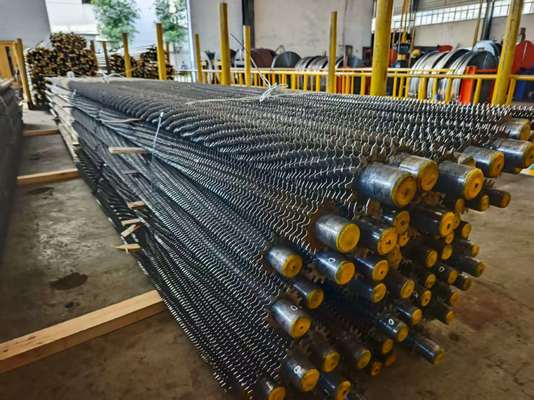 Rura spiralna z żebrami, spawana wysoką częstotliwością, odporna na wysokie ciśnienie i temperaturę, zgodna ze standardem ASME