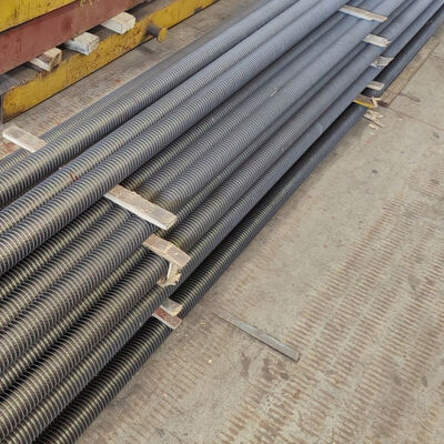 Niestandardowa rura z żebrami z ząbkowanymi krawędziami do części ciśnieniowych kotłów o wysokiej wydajności wymiany ciepła i silnej odporności na osadzanie się kamienia