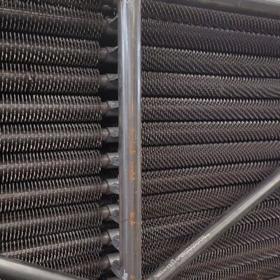 Niestandardowa rura z żebrami z ząbkowanymi krawędziami do części ciśnieniowych kotłów o wysokiej wydajności wymiany ciepła i silnej odporności na osadzanie się kamienia