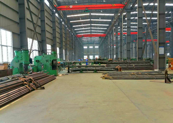 Rura stalowa bez szwu malowana na czarno Astm A335 P11 P22 P5 P9 Ba 4 "Sch120 * 11,6m