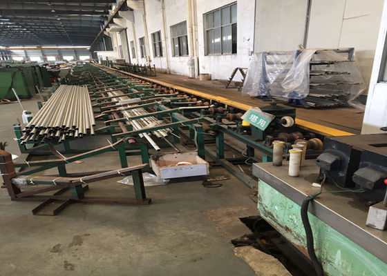 A213 Tp321 Bezszwowa rura nierdzewna / Wyżarzone rury kotłowe Ss 25 * 2 * 9000 mm
