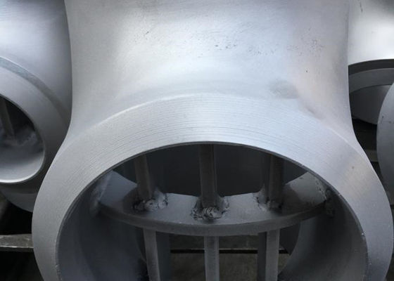Złączka kolankowa, ASTM A815 S31803, B16.9, TEE o dużej grubości, zastosowanie w petrochemii