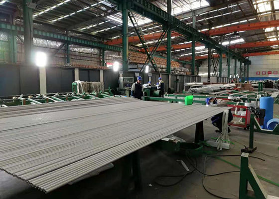 Średnica zewnętrzna 1/8 "grubość 0,1 mm ASME Rura bez szwu ze stali nierdzewnej 100% ET DT do kotła
