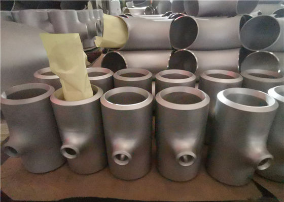 Bezszwowa złączka rurowa TP304 zgrzewana doczołowo o średnicy 110 mm, lakierowana